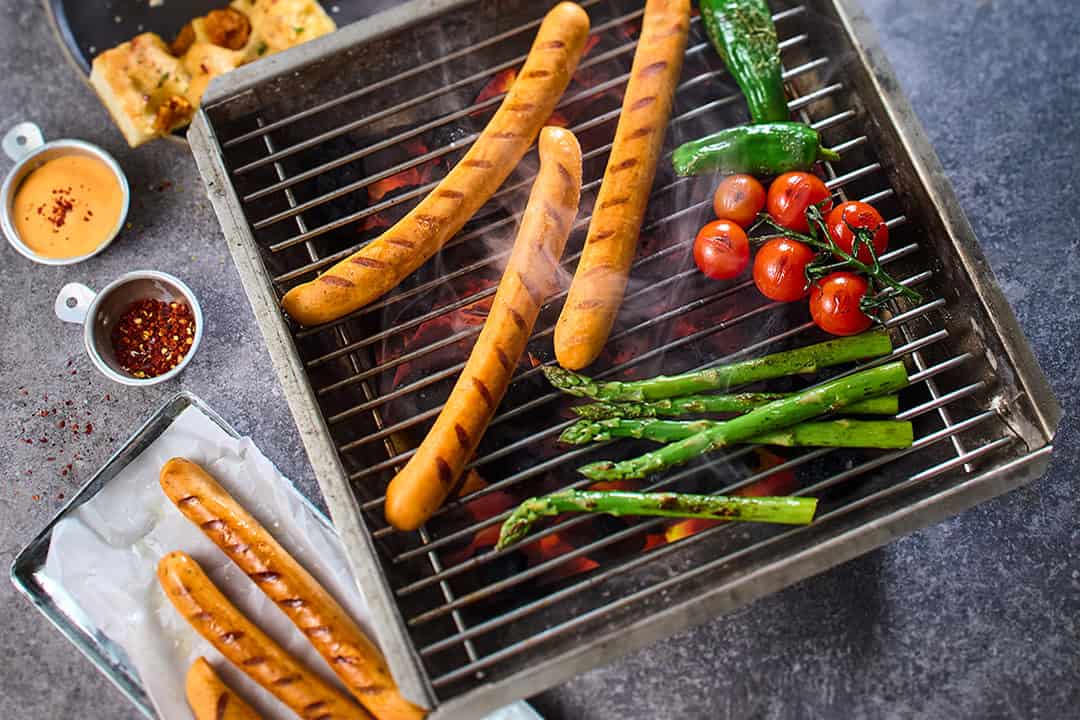 Advertorial_1080x720px_Lachsbratwurst_Grill_193