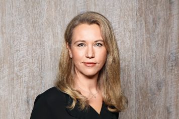 RP294-lit-lili-petersen-3-356x237