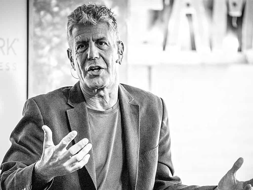 Anthony Bourdains Letztes Buch World Travel Wird Posthum Veroffentlicht Rolling Pin