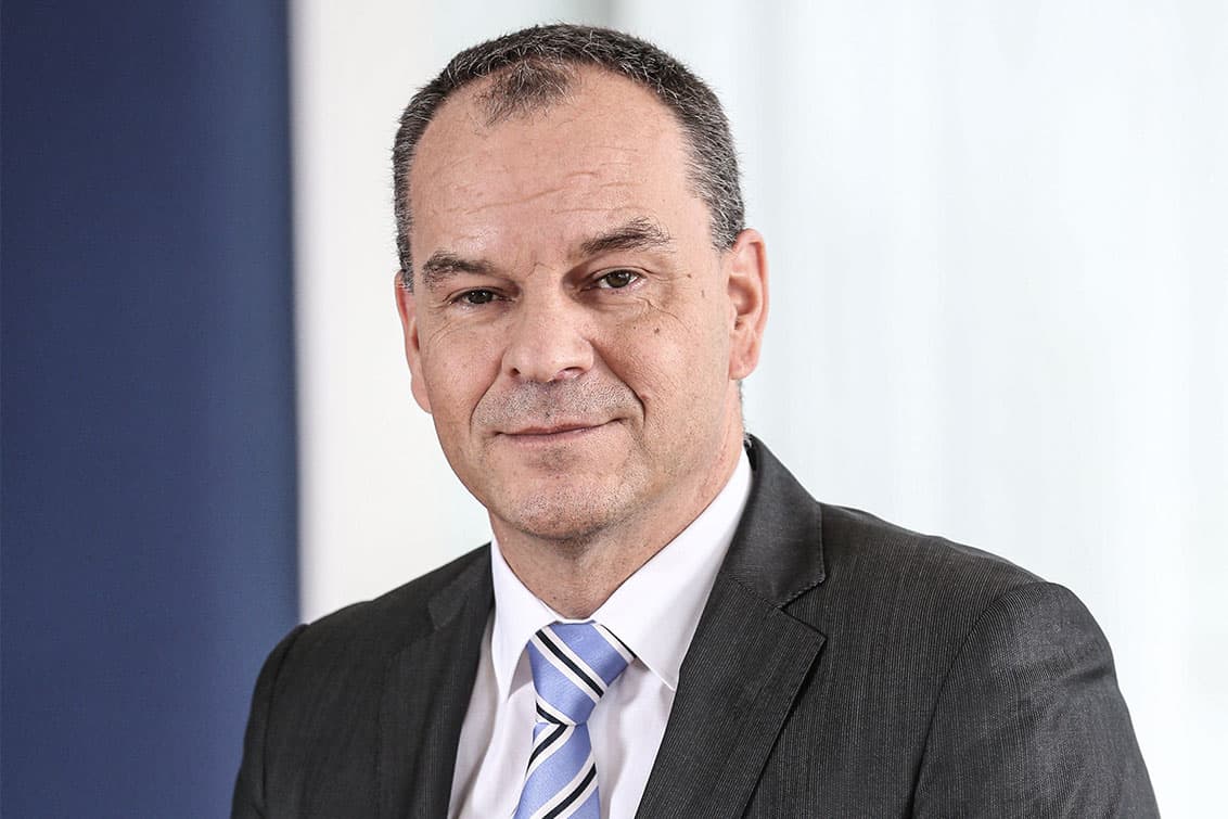 rp245-kar-eric-van-der-linden