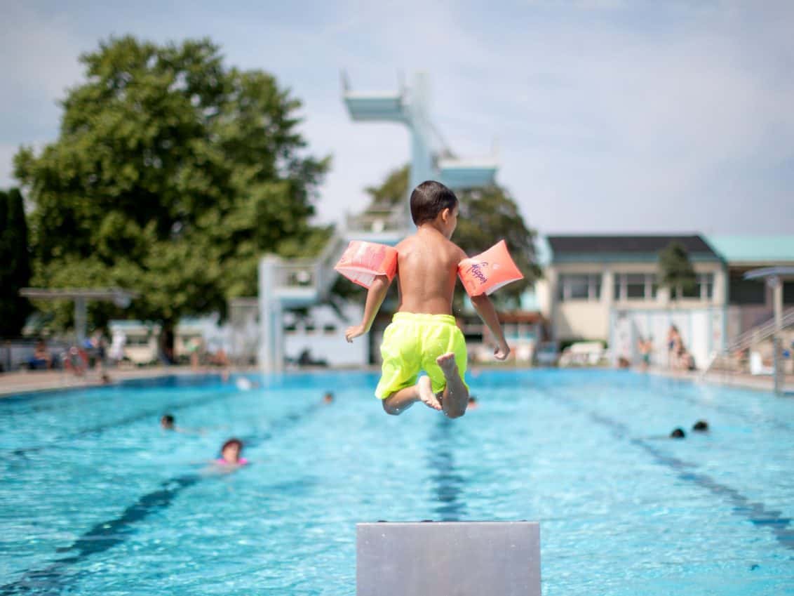 Schwimmbad, Corona-Regelung, Deutschland