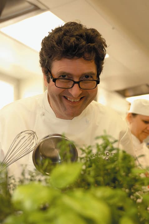 1915006_143207675692176_1130659_n