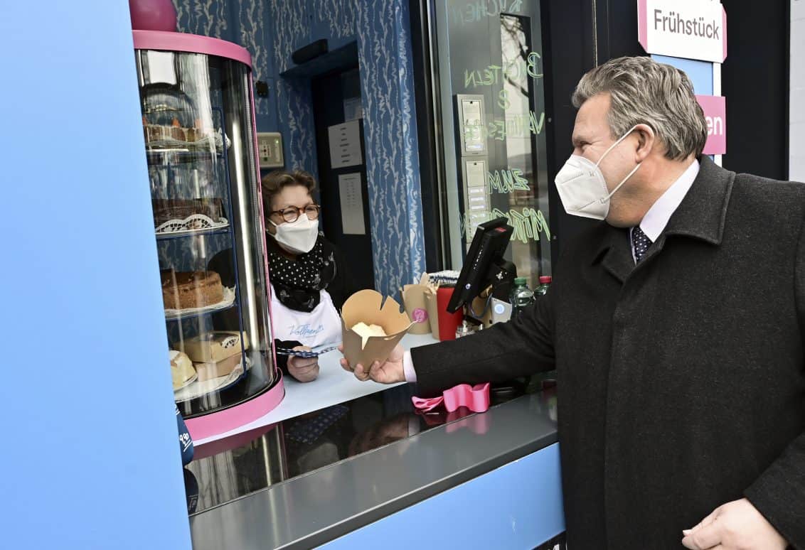 Besuch-Bürgermeister-Ludwig-VP-Schwedenplatz-4-c-Christian-Jobst.JPG-1132x774
