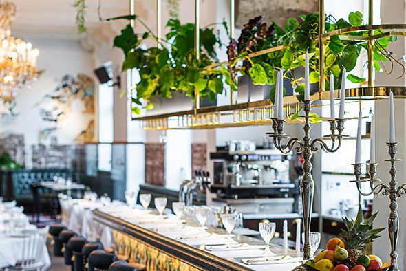 Salon-Marie-im-Grand-Hotel-Wiesler-e1653395538364