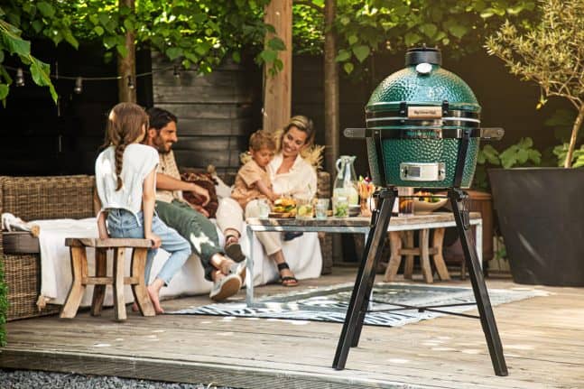 Webversion-Quality-time-at-home-Big-Green-Egg-35-e1653379158991