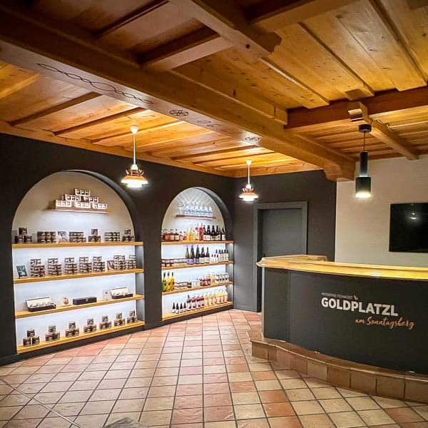 ea9eb225-6375-d42e-2b44-10d927647636