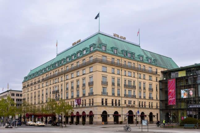 shutterstock_1973863631_hotel-adlon-e1655278864232