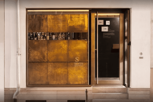 Seven-Swans_Bar590x394