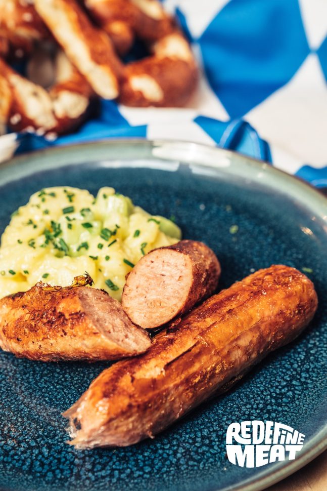 2209_RedefindeMeat_Bratwurst_03-scaled-e1664290143138