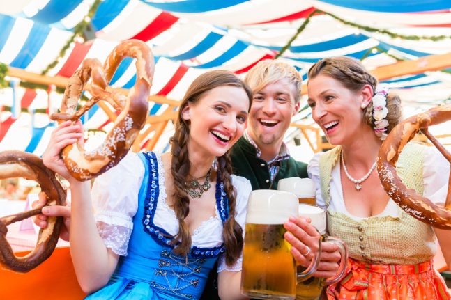 shutterstock_471652505_oktoberfest-scaled-e1663317638615