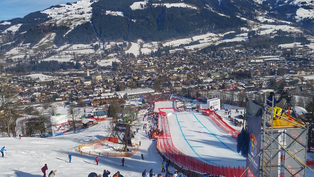 shutterstock_248314978_kitzbuehel-hahnenkamm-race