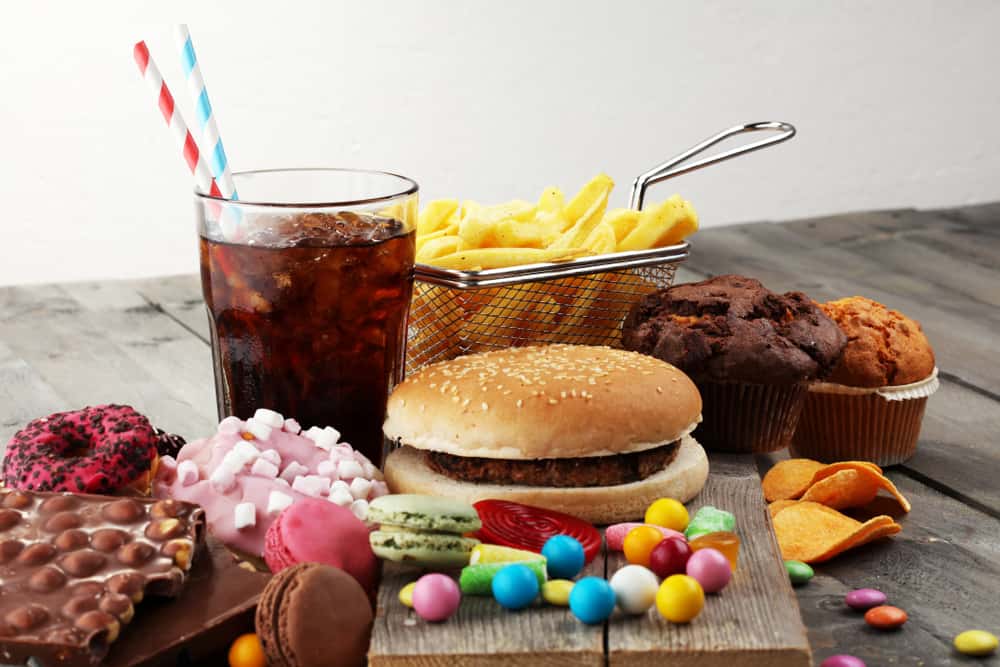 shutterstock_1042217647_junk-foo