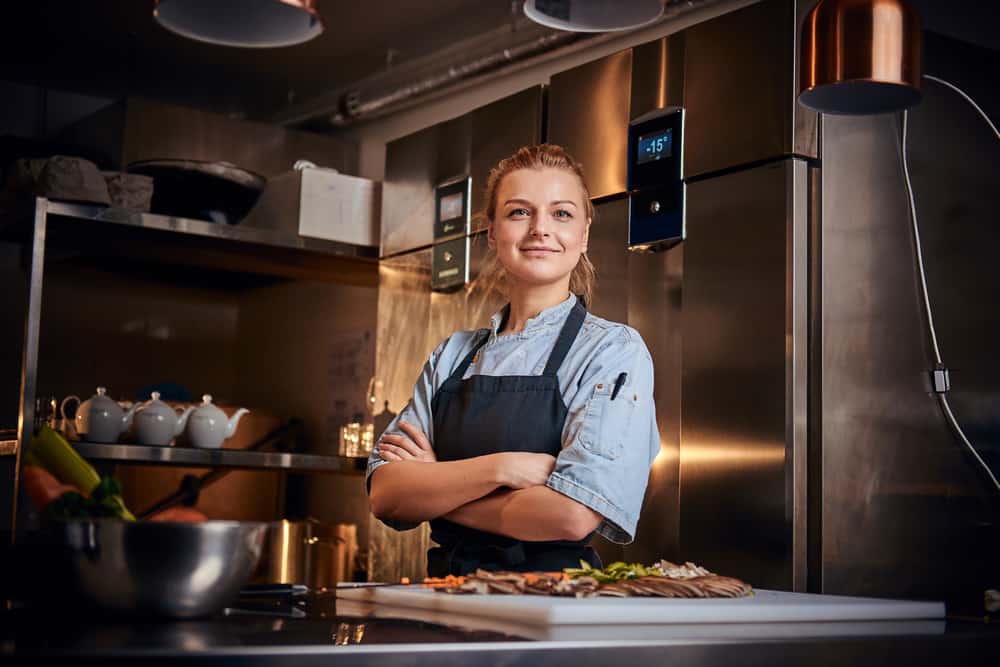 shutterstock_1650215848_frau-koechin-female-chef