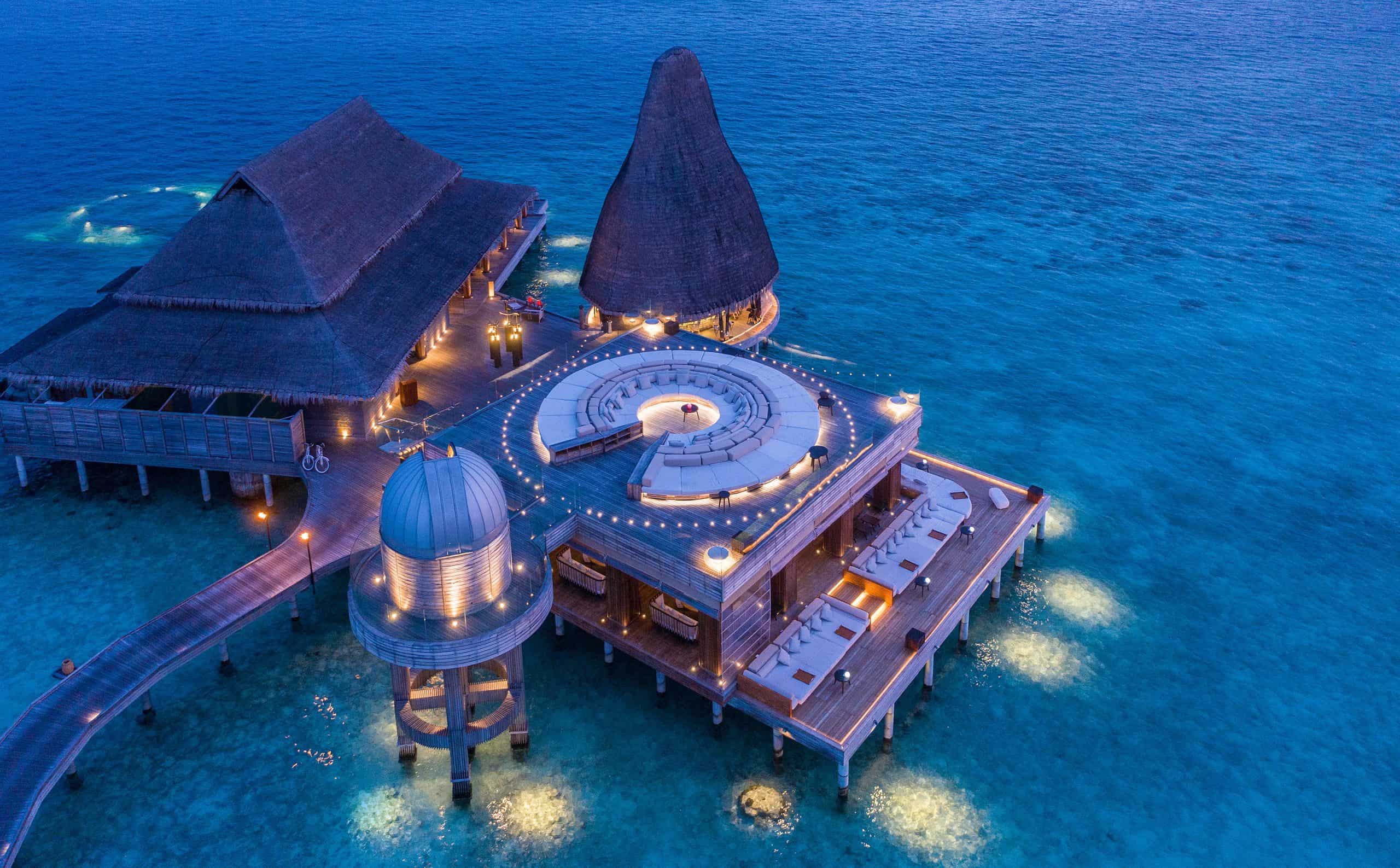 Anantara-Kihavah-SSFS-Overwater-Dining-complex-scaled