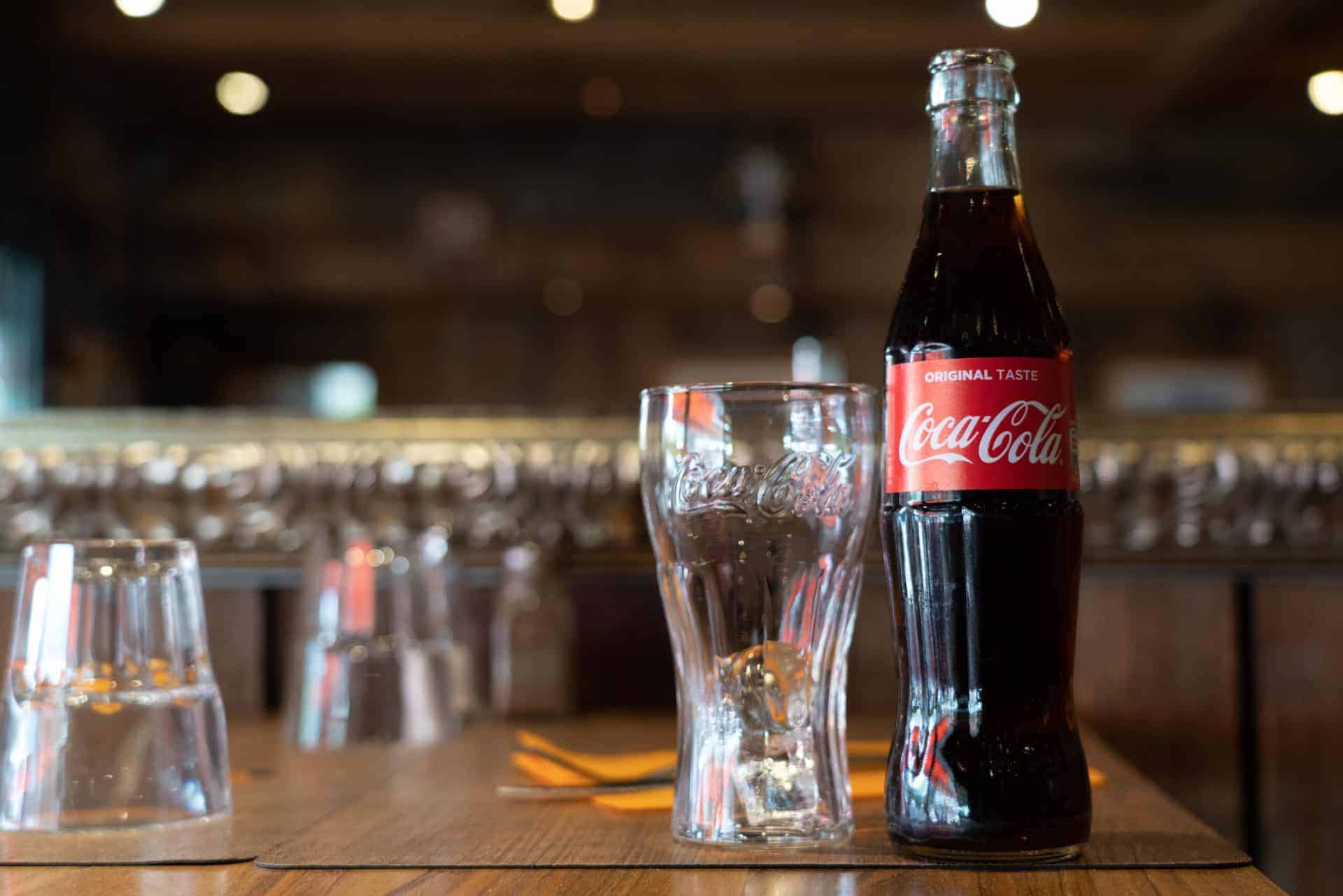 cola-shutterstock_1092186989-1920x1281-1