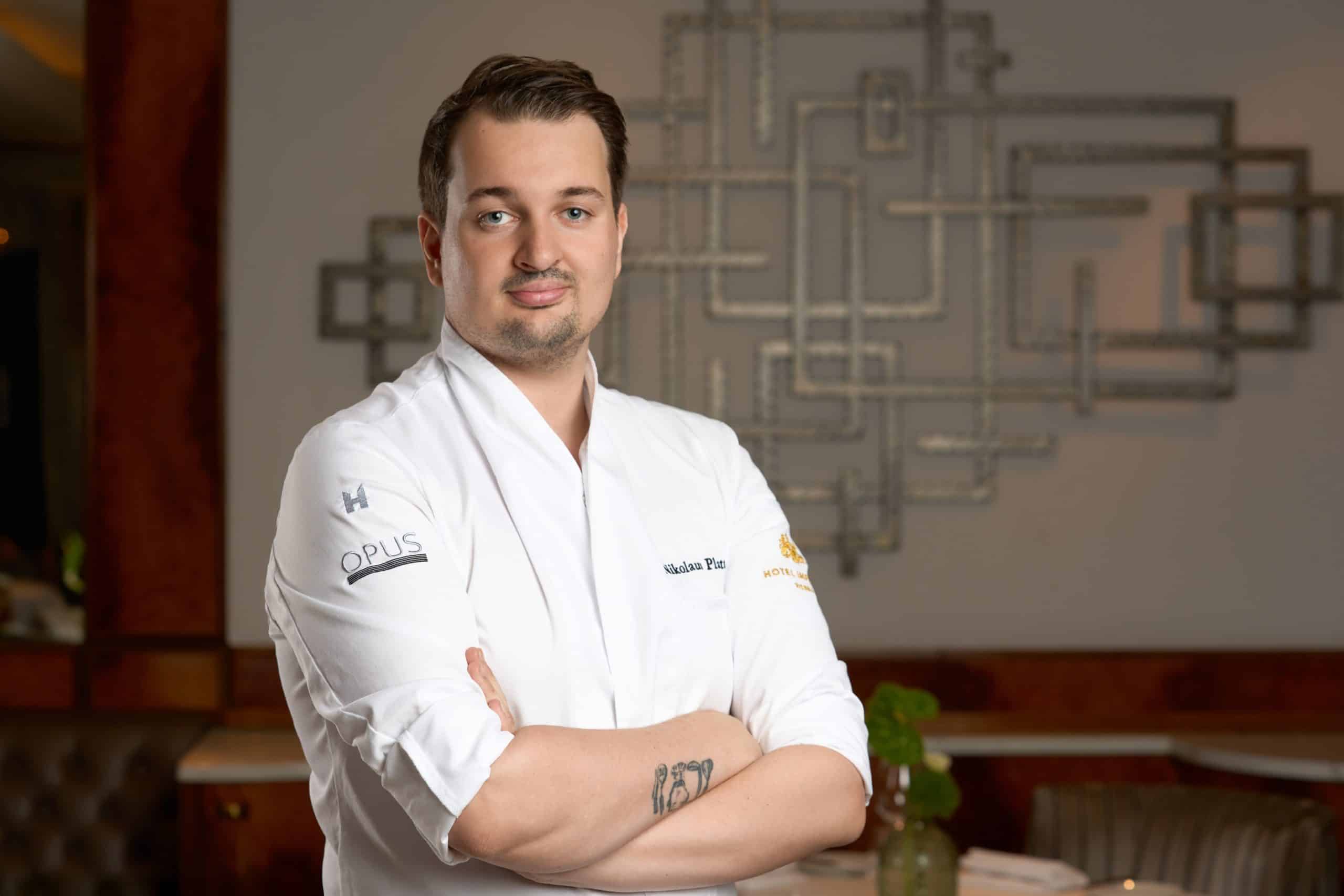 1_Chef-de-Cuisine-Nikolaus-Platteter_Querformat_niedrige-Aufloesung_c-Hotel-Imperial-scaled