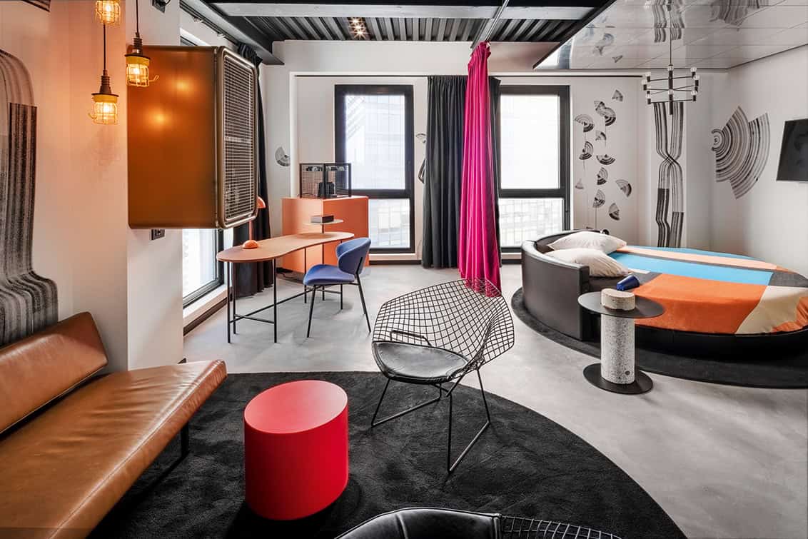 rp289-hip-social-hub-2