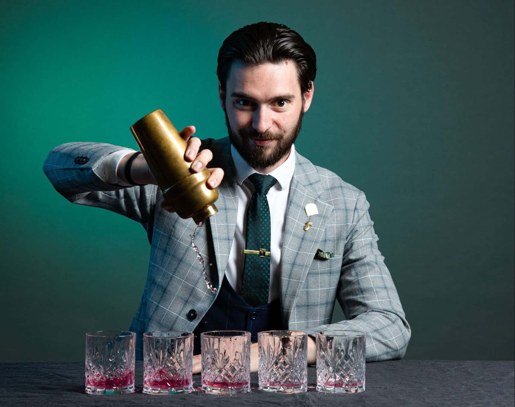 peter-gerade-scaled-e1760003689102