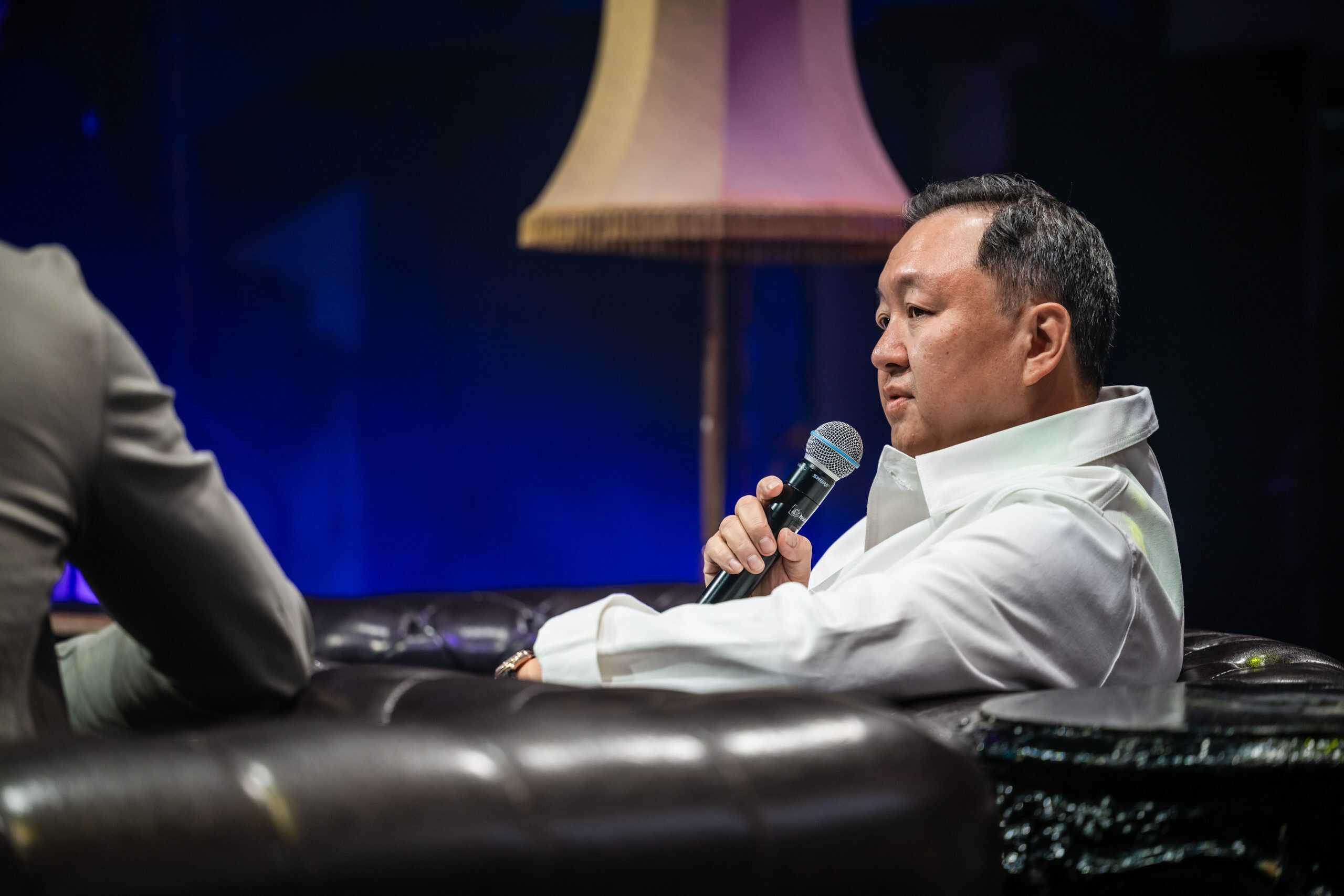 The Duc Ngo Kochbuch – ob er es auf der Bühne der RPC angekündigt hat?