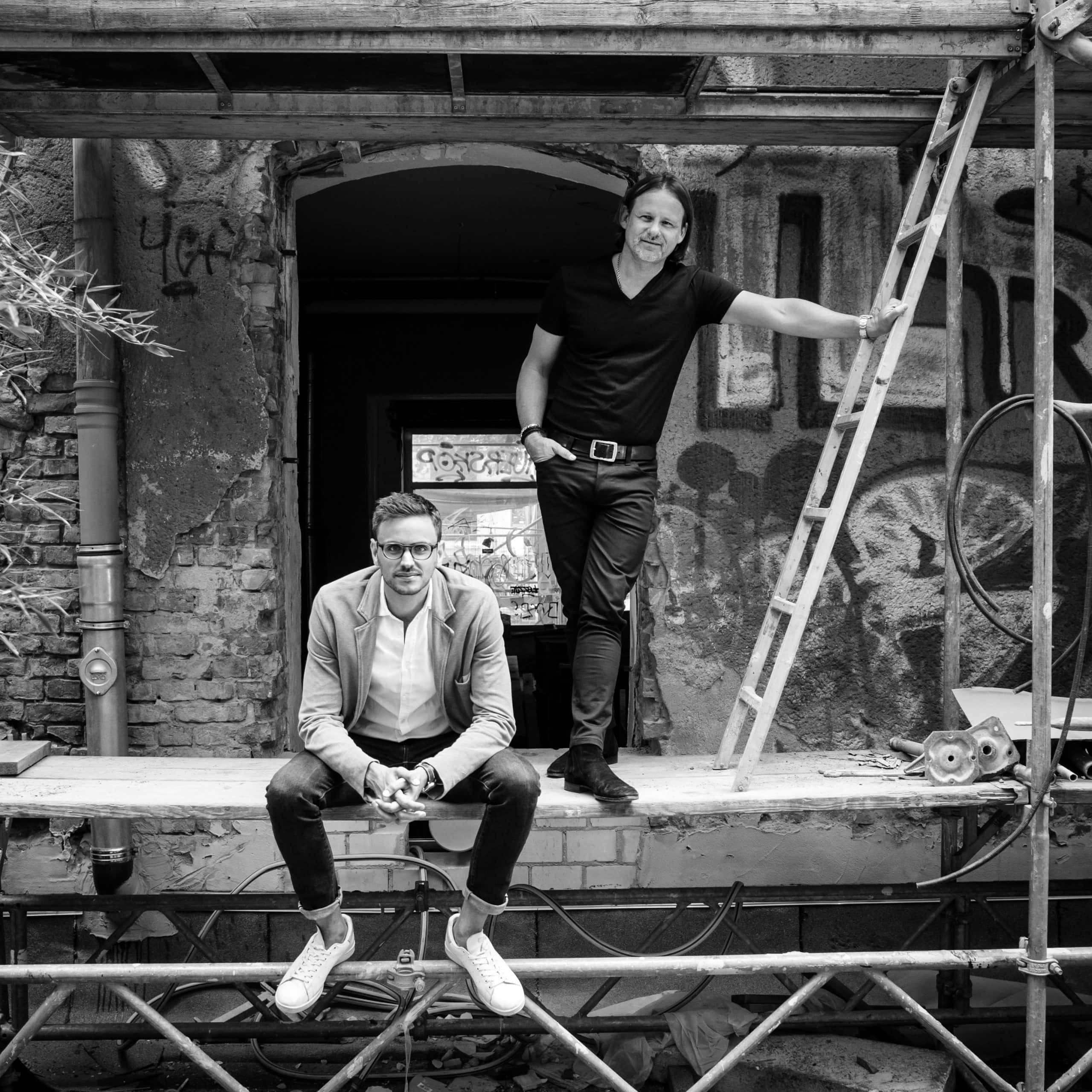 01-AMANO-Group-Geschtor-Rian-Heller-scaled