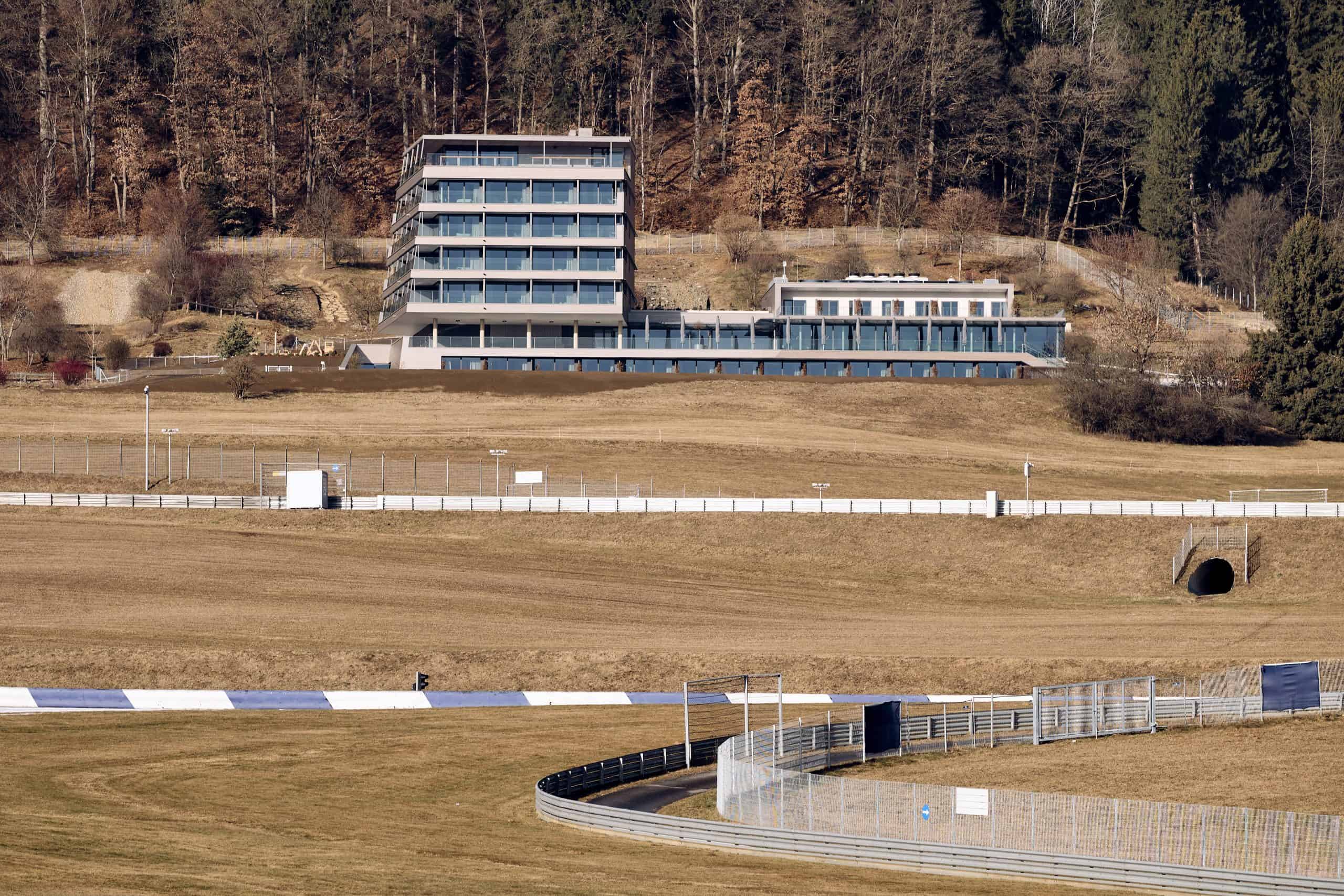 TAUROA_SCHOENBERGHOF_SPIELBERG_AUSSEN_JAN-2-scaled